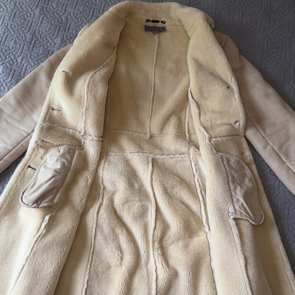 Soft Stunning Shearling Coat - image 4